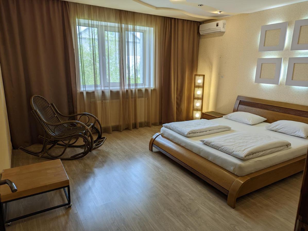 Villa Rodynnyi Maietok Family Estate à Kamianets-Podilsky Chambre photo